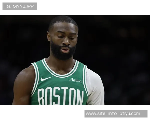 杰伦布朗谈与武切维奇的配合努力及其最佳发挥策略